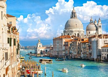 The 8 Best Things to Do While Visiting Venice, Italy