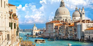 The 8 Best Things to Do While Visiting Venice, Italy