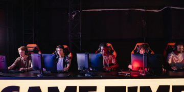 How to Ensure the Safety and Security of Your Family While Playing Online Games